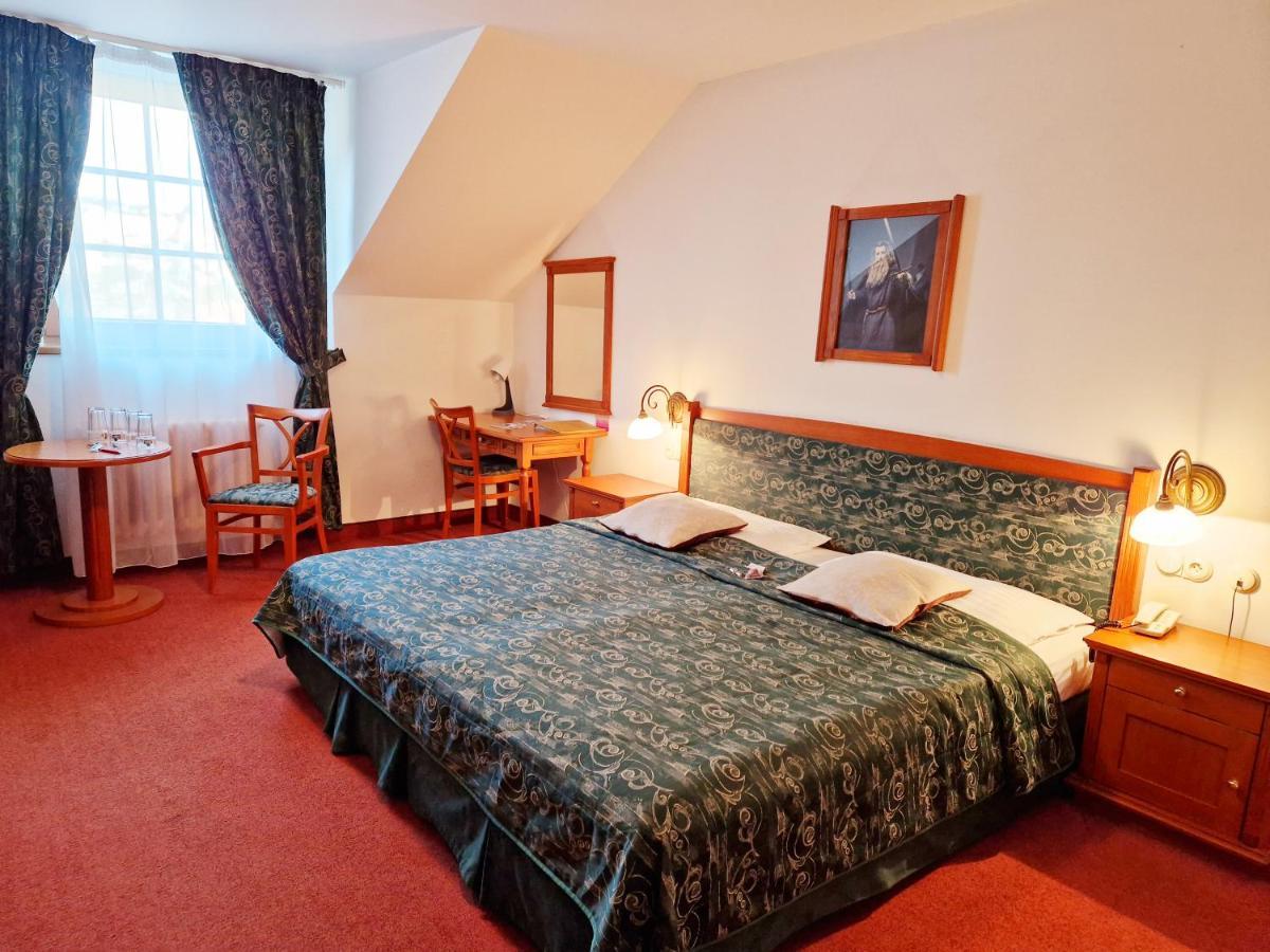 Romantik Hotel Eleonora Tábor Buitenkant foto