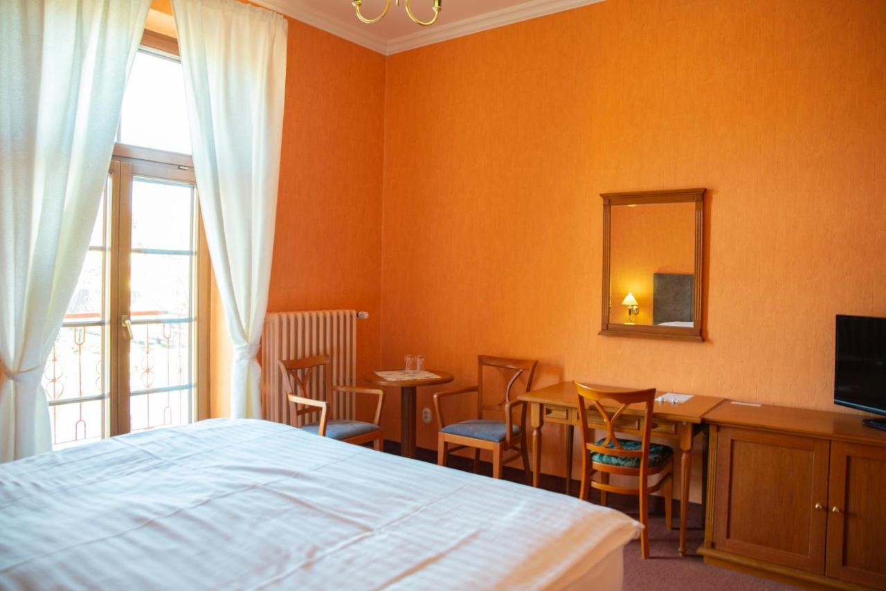 Romantik Hotel Eleonora Tábor Buitenkant foto