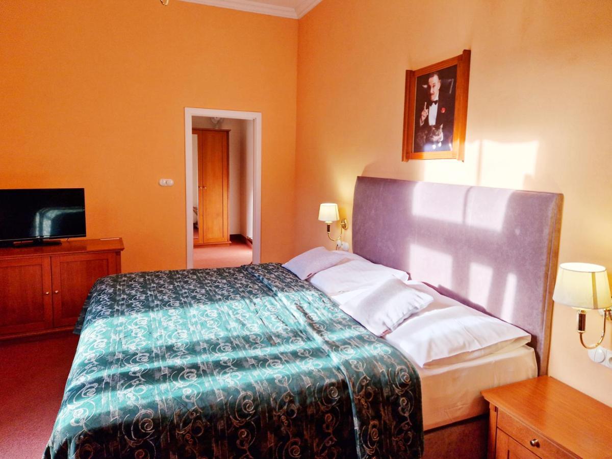 Romantik Hotel Eleonora Tábor Buitenkant foto