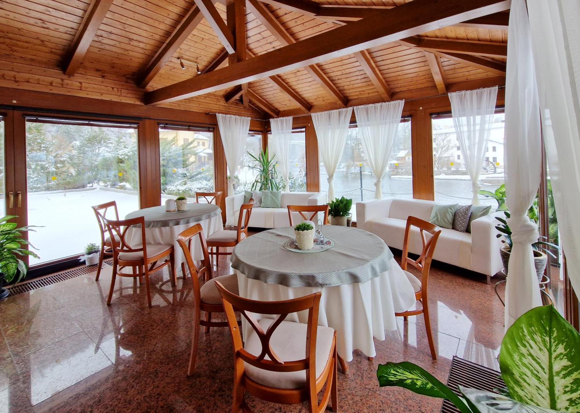 Romantik Hotel Eleonora Tábor Buitenkant foto