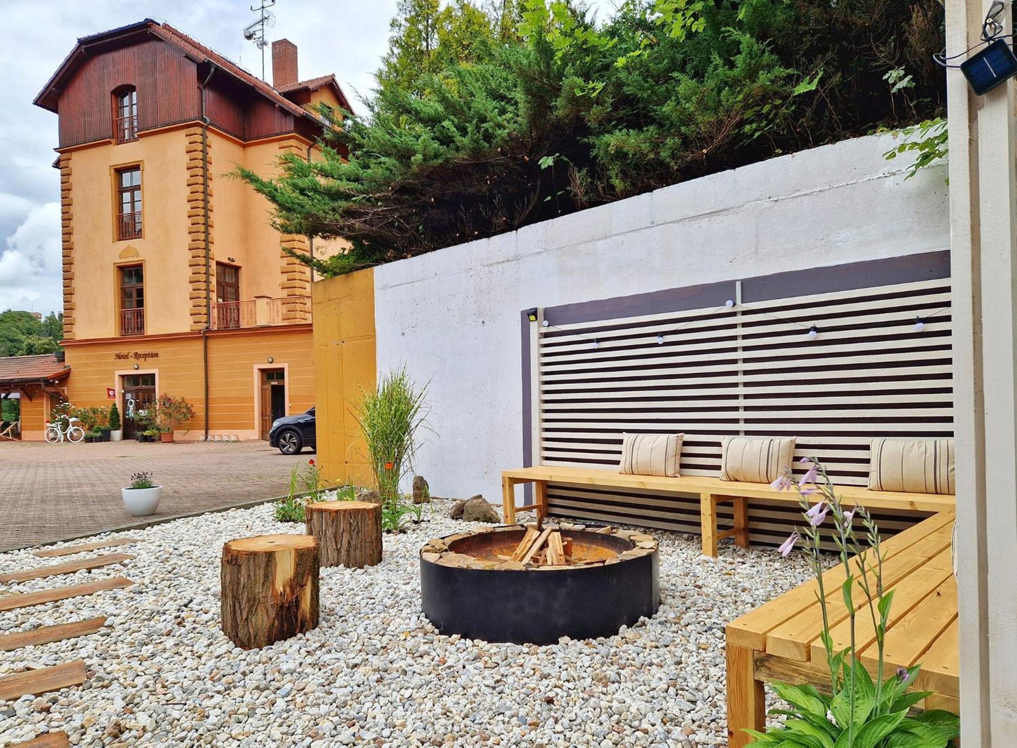 Romantik Hotel Eleonora Tábor Buitenkant foto